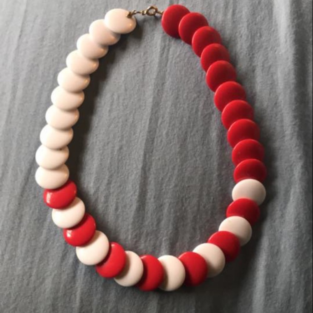 Vintage women’s necklace